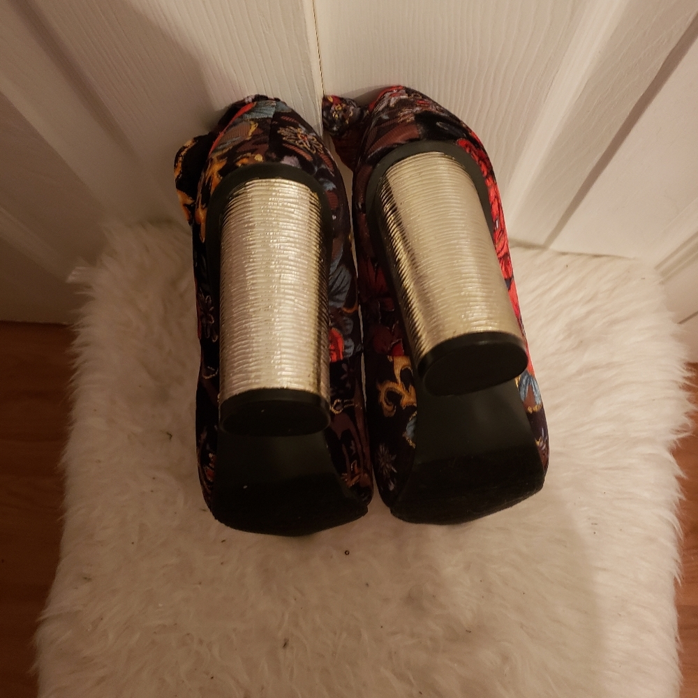 Booties - Picture 5 of 5